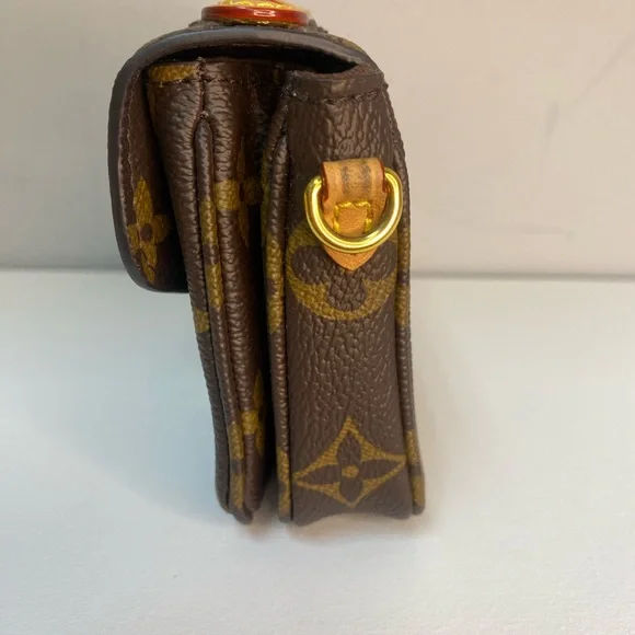 Louis Vuitton Micro Pochette Metis - Picture 6 of 12